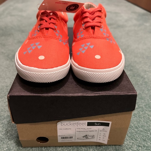 Bucket Feet Sun Canvas Lace-Up - Picture 7 of 9